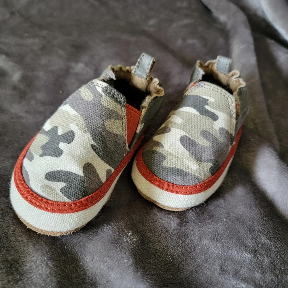 Robeez Slip On Shoes Kids 6-12 Months Camo Excellent Elastic Gusset Soft Sole